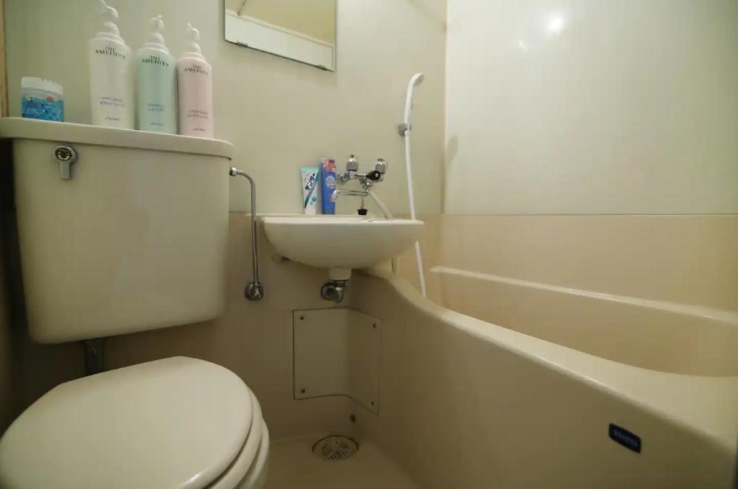 Kb House Shinjuku Double Room Free Poket Wifi! طوكيو المظهر الخارجي الصورة