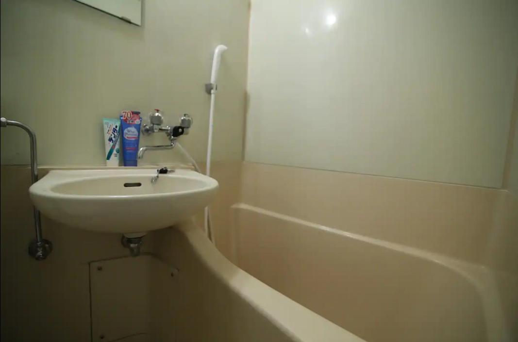 Kb House Shinjuku Double Room Free Poket Wifi! طوكيو المظهر الخارجي الصورة